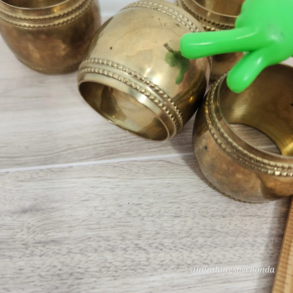 Hammered Brass Napkin Rings Wide Beaded‎ Accent Set Of 4